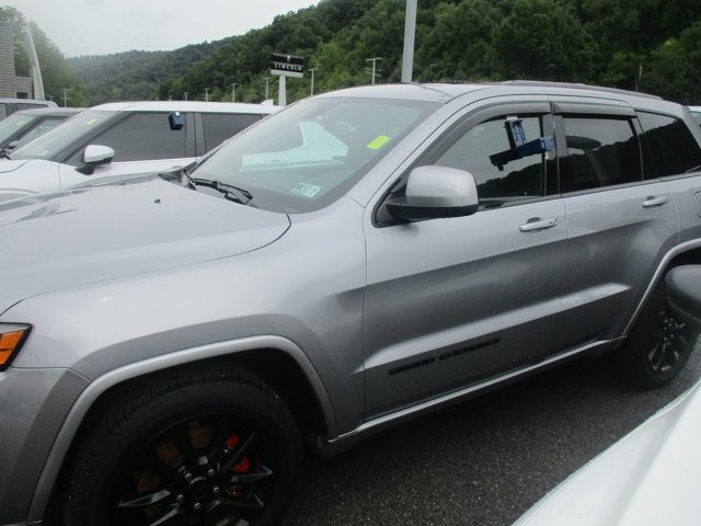 2021 Jeep Grand Cherokee LAREDO X 4X4