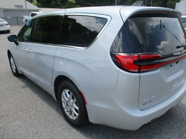 2026 Chrysler Pacifica SELECT FWD