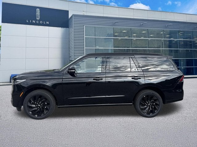 2026 Lincoln Navigator Reserve 4WD's photo