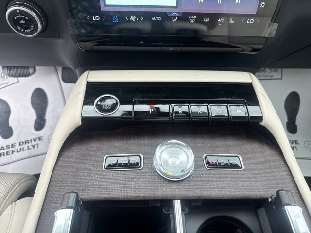 2027 Lincoln Navigator Reserve