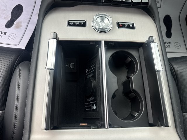 2027 Lincoln Navigator Reserve