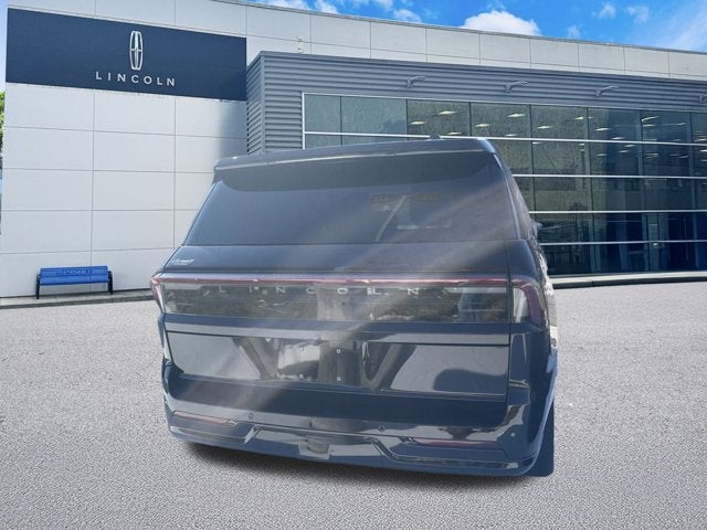 2026 Lincoln Navigator Premiere