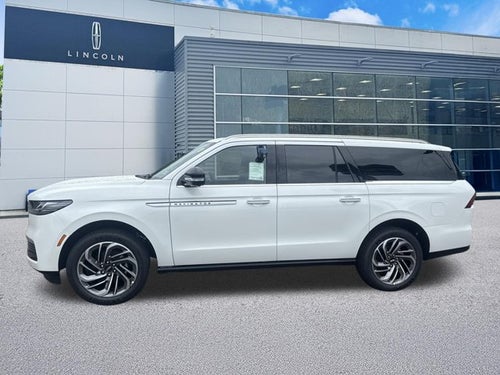 2027 Lincoln Navigator L Reserve