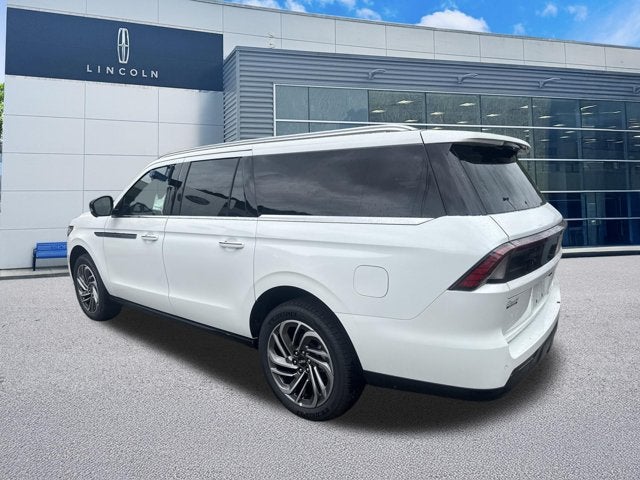 2027 Lincoln Navigator L Reserve