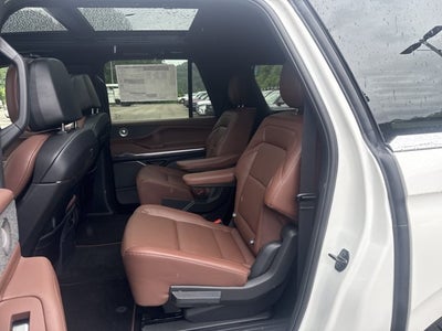 2027 Lincoln Navigator L Reserve