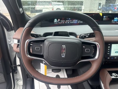 2027 Lincoln Navigator L Reserve