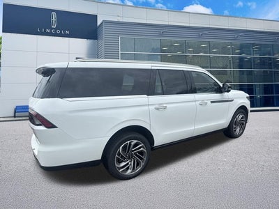 2027 Lincoln Navigator L Reserve
