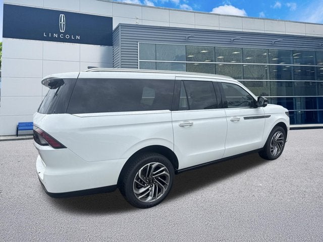 2027 Lincoln Navigator L Reserve