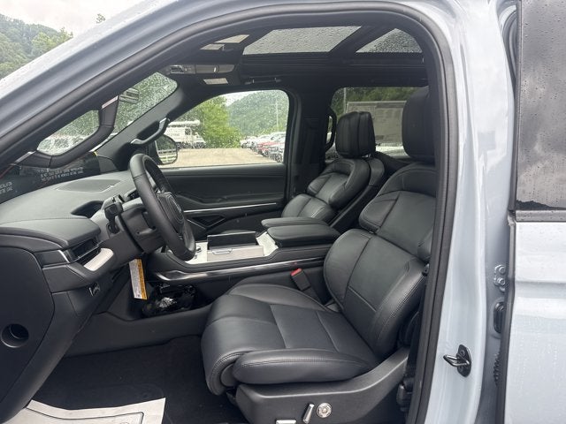 2027 Lincoln Navigator L Reserve