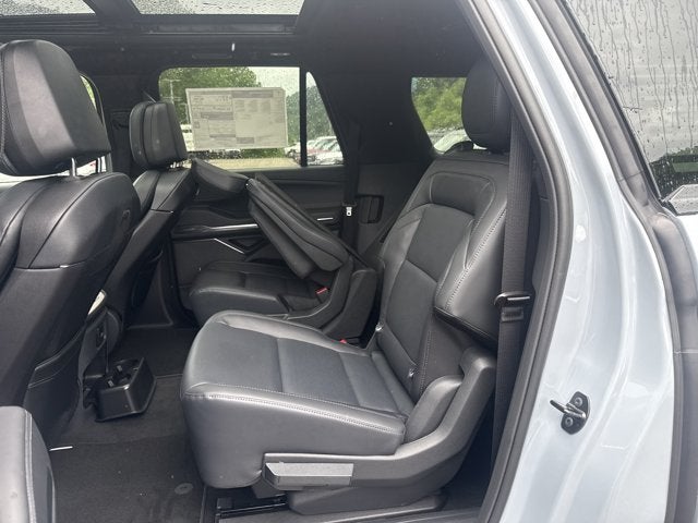 2027 Lincoln Navigator L Reserve