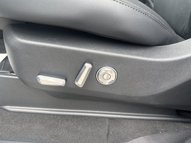 2027 Lincoln Navigator L Reserve