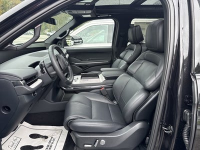 2027 Lincoln Navigator L Reserve
