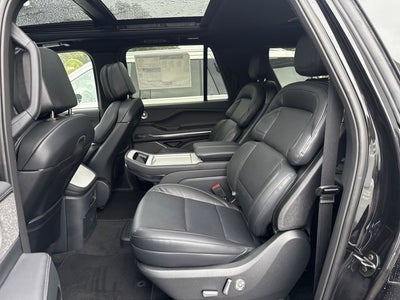 2027 Lincoln Navigator L Reserve