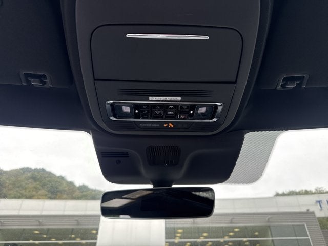 2027 Lincoln Navigator L Reserve