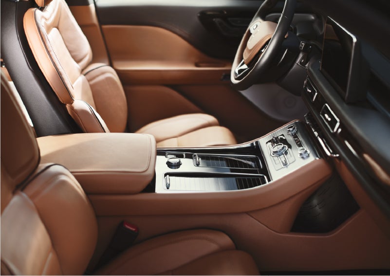 A 2023 Lincoln Aviator® Black Label model is shown in the Flight interior theme | Thornhill Lincoln in Chapmanville WV