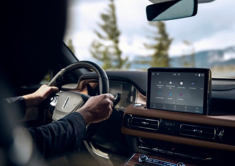 The center touch screen in a 2024 Lincoln Aviator® SUV is shown | Thornhill Lincoln in Chapmanville WV