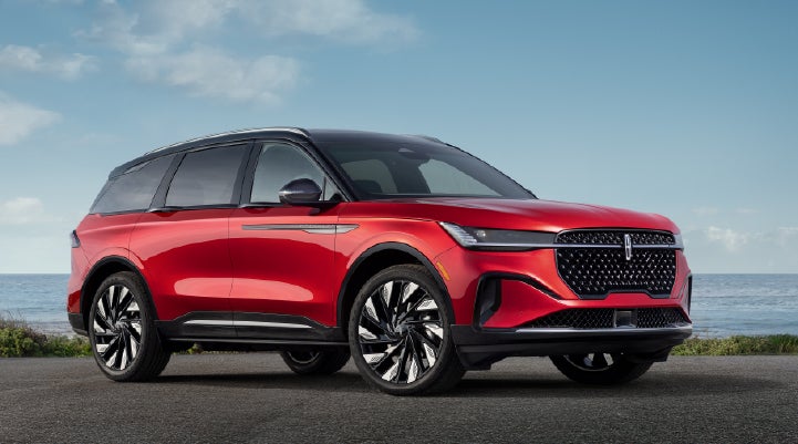 A 2025 Lincoln Nautilus® Reserve model is shown with the stylish available Jet Appearance Package. | Thornhill Lincoln in Chapmanville WV