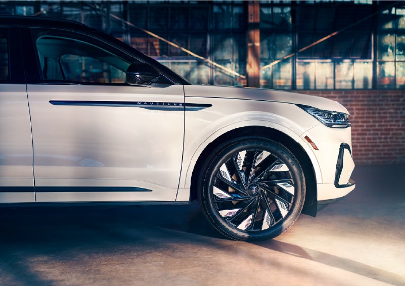 The wheels of the available Jet Appearance Package are highlighted. | Thornhill Lincoln in Chapmanville WV