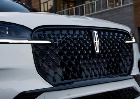 The front grille of a 2026 Lincoln Aviator® SUV is shown. | Thornhill Lincoln in Chapmanville WV