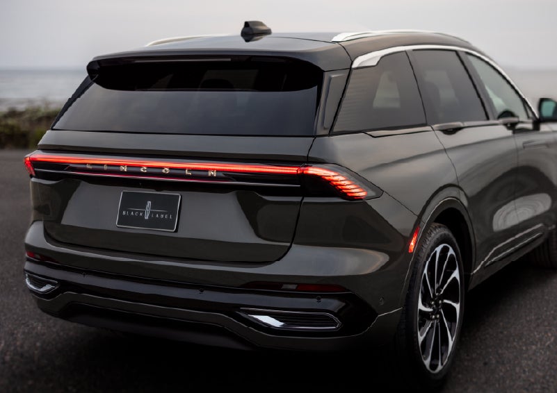 The rear of a 2026 Lincoln Black Label™ Nautilus® SUV displays full LED rear lighting. | Thornhill Lincoln in Chapmanville WV