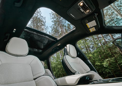 The front seats of a 2027 Lincoln Aviator® Black Label™ SUV | Thornhill Lincoln in Chapmanville WV
